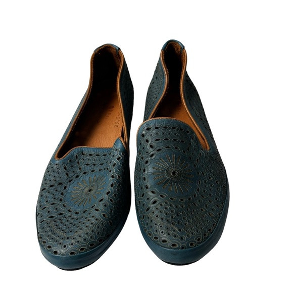 Spring Step Women’s Blue Perforated Leather Hidden Heels Wedges US 8.5 EU - Picture 2 of 11